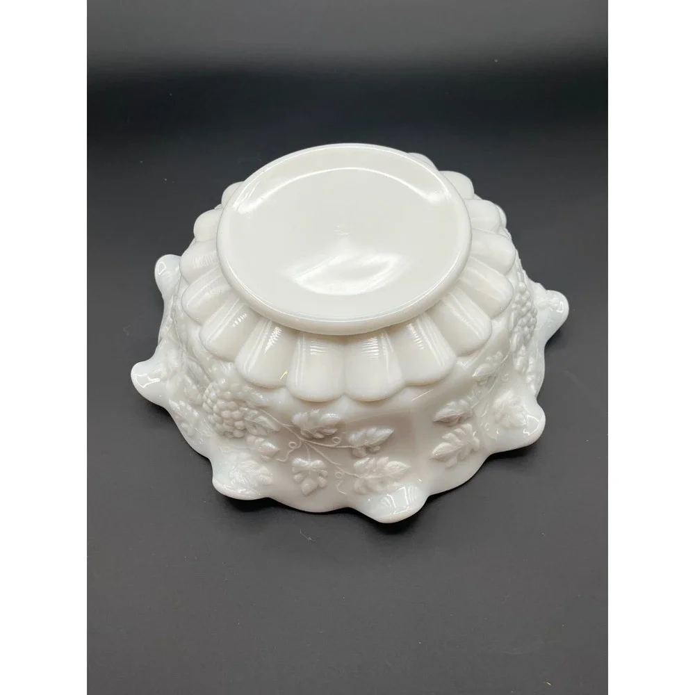 Vintage 1950s Westmoreland White Milk‎ glass Paneled 9 in Grape Bowl